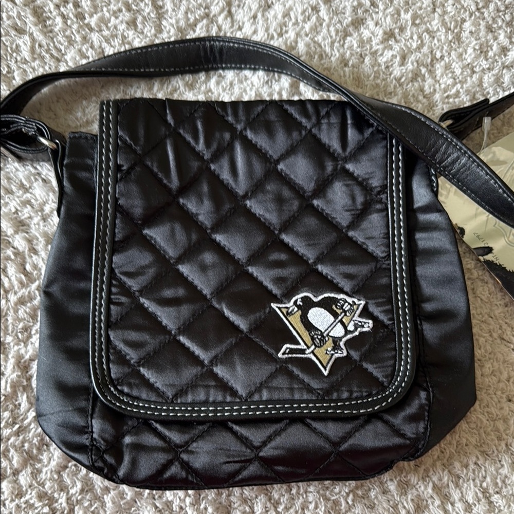 Pittsburgh Penguins Quilted Crossbody NWT